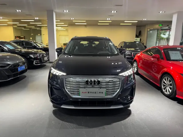 Audi Q5 e-tron — Фото автомобиля 2