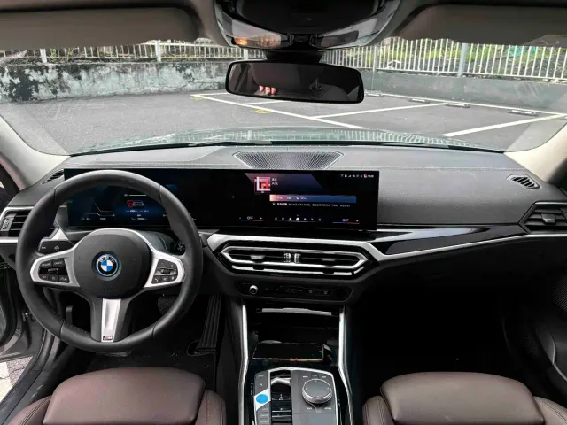 BMW i3 — Фото автомобиля 8