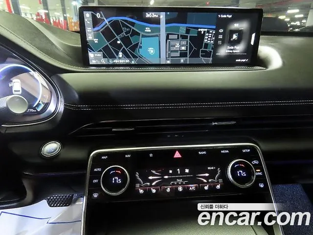 Genesis GV80 — Фото автомобиля 11