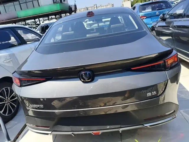 Changan Lamore — Фото автомобиля 5