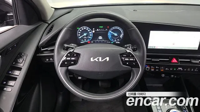 Kia Niro — Фото автомобиля 13