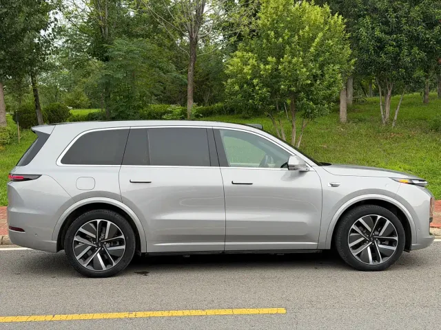 Li Auto L9 — Фото автомобиля 6
