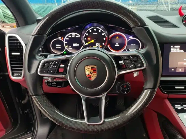 Porsche Cayenne — Фото автомобиля 11