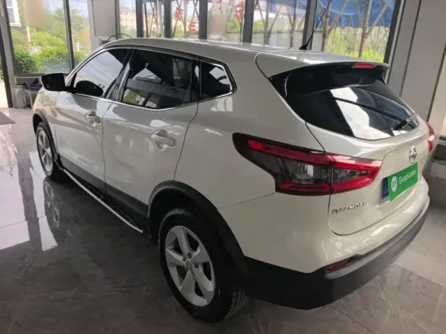Nissan Qashqai — Фото автомобиля 4