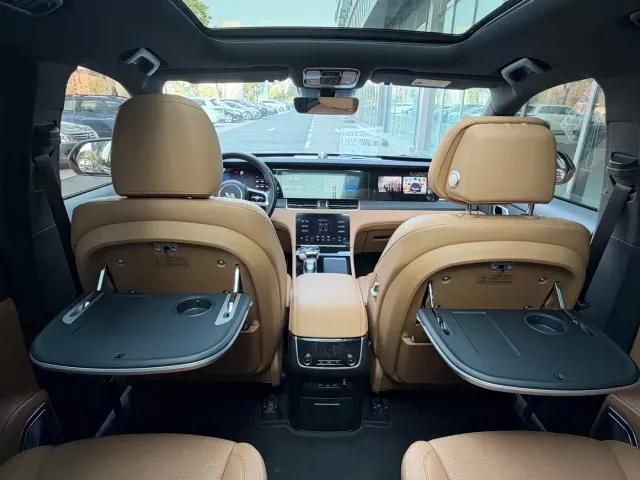 Li Auto ONE — Фото автомобиля 19