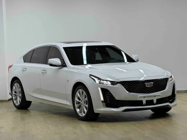 Cadillac CT5 — Фото автомобиля 3