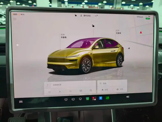 Tesla Model Y L — Фото автомобиля 11
