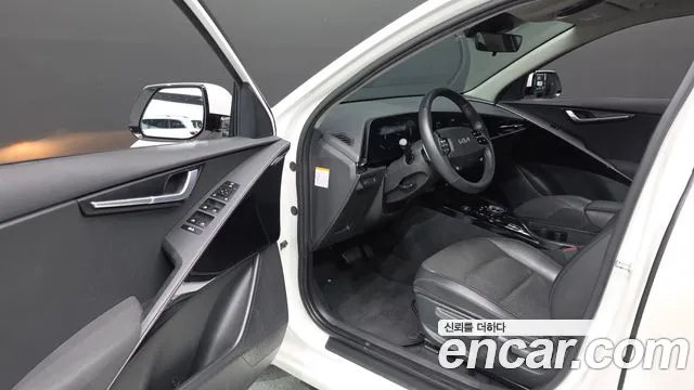 Kia Niro — Фото автомобиля 15