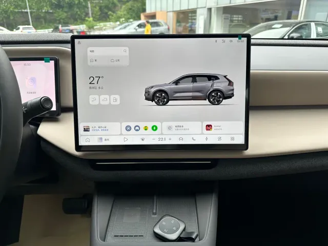 Volvo XC70 Plug-in Hybrid — Фото автомобиля 12