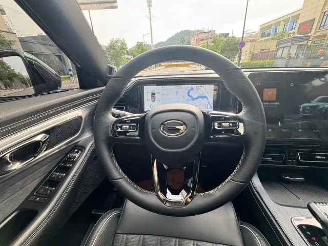 GAC Trumpchi GS8 — Фото автомобиля 10