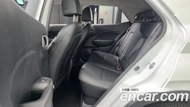 Hyundai Venue — Фото автомобиля 17