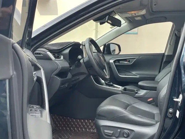Toyota Wildlander — Фото автомобиля 6