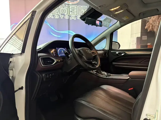 GAC Trumpchi M6 — Фото автомобиля 4