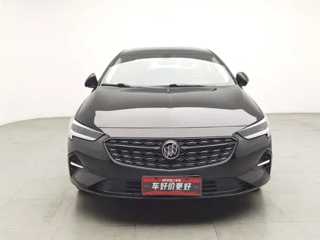 Buick Regal — Фото автомобиля 3