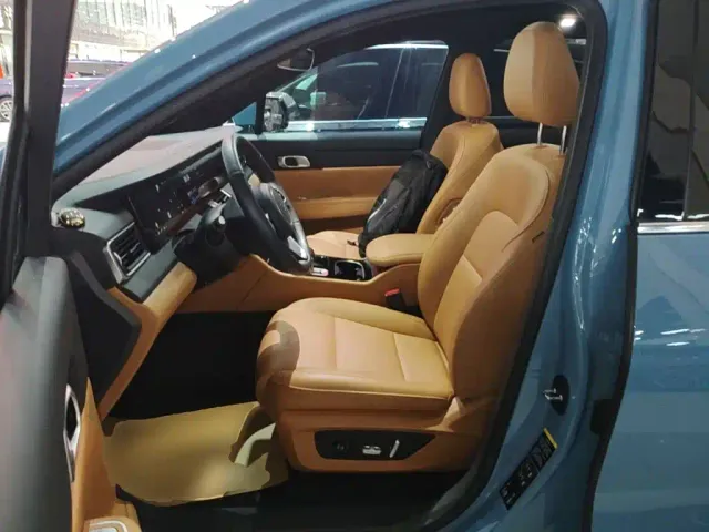 Li Auto ONE — Фото автомобиля 14