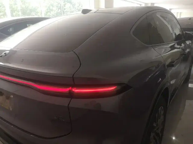 Nio EC6 — Фото автомобиля 5