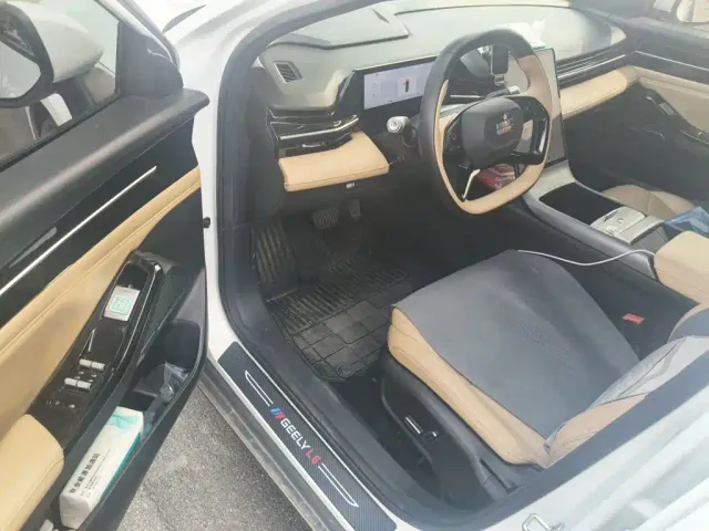 Geely Galaxy L6 — Фото автомобиля 13