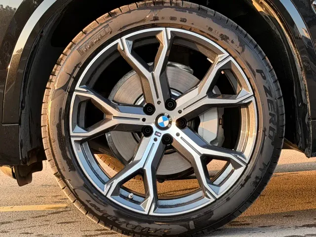 BMW X5 — Фото автомобиля 4