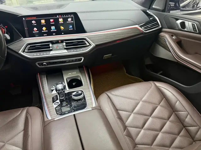 BMW X5 — Фото автомобиля 16