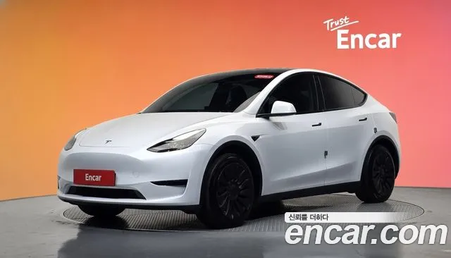 Фотография автомобиля — Tesla Model Y