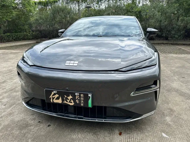 Geely Galaxy Xingyao 8 — Фото автомобиля 3