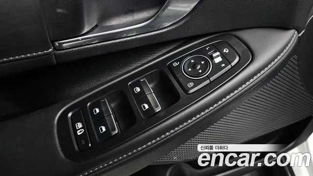 Hyundai Sonata — Фото автомобиля 23