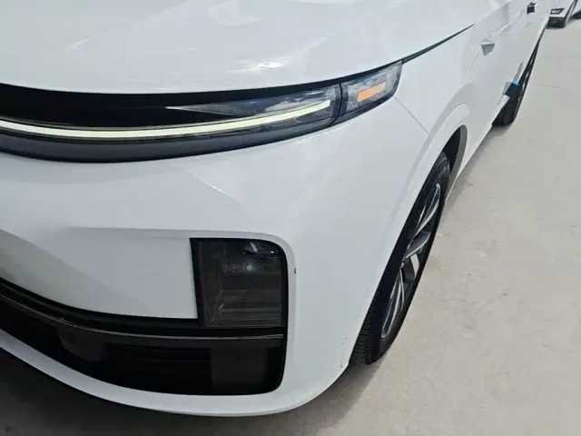 Li Auto L7 — Фото автомобиля 17