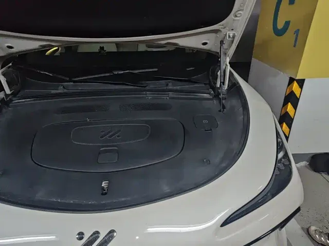 IM Motors LS6 — Фото автомобиля 22