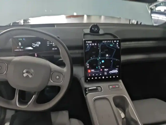 Nio EC6 — Фото автомобиля 9
