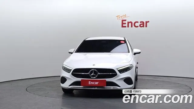Mercedes-Benz A-Class — Фото автомобиля 3