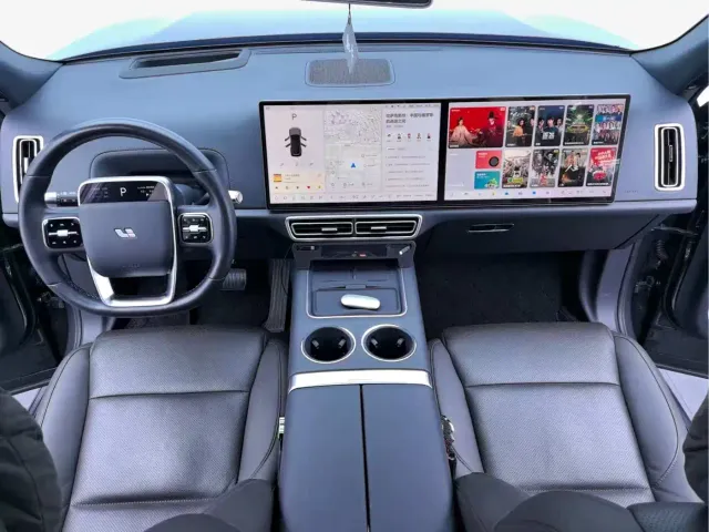 Li Auto L8 — Фото автомобиля 14