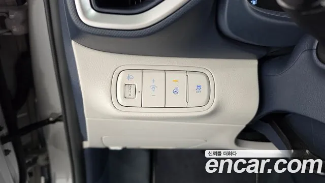 Hyundai Venue — Фото автомобиля 20