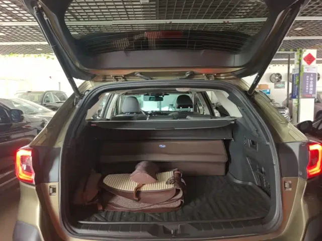 Subaru Outback — Фото автомобиля 18
