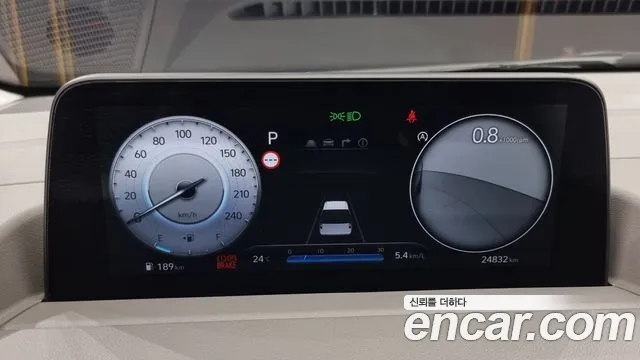 Hyundai Staria Staria 4WD Lounge 7 мест — Фото автомобиля 8