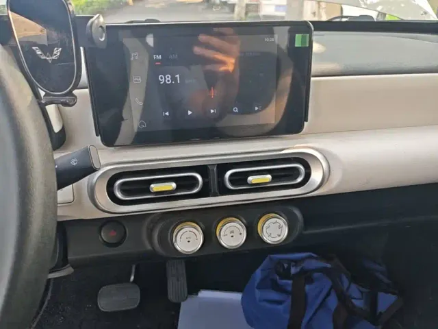 Wuling Hongguang Mini EV — Фото автомобиля 12