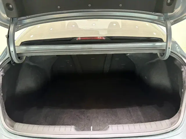 Hyundai Elantra — Фото автомобиля 14
