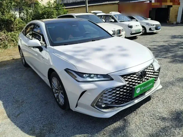 Toyota Avalon — Фото автомобиля 3
