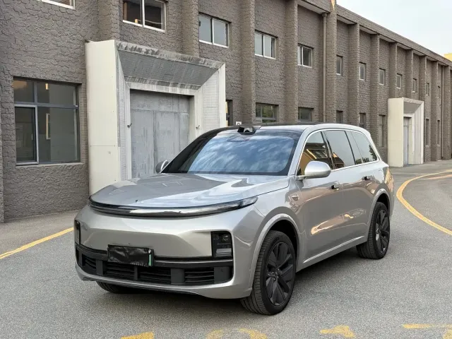Фотография автомобиля — Li Auto L9