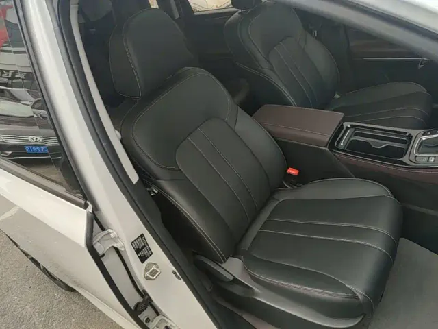 GAC Trumpchi M6 — Фото автомобиля 24