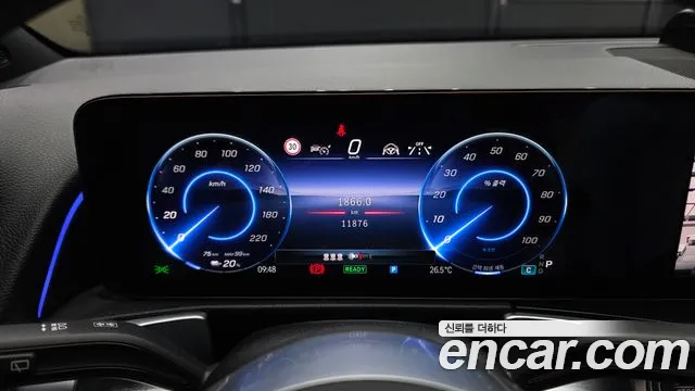 Mercedes-Benz EQB — Фото автомобиля 8