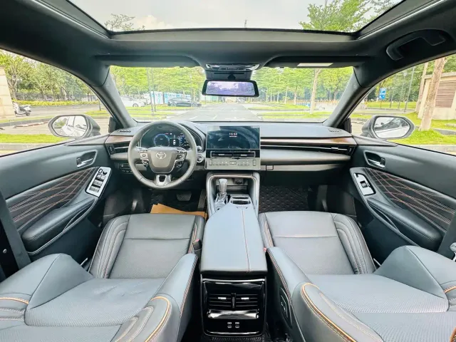 Toyota Avalon 2024 Hybrid 2.0L Luxury Edition — Фото автомобиля 20