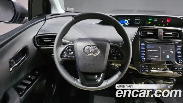 Toyota Prius — Фото автомобиля 14