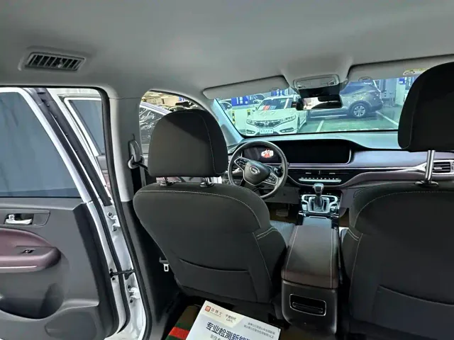 GAC Trumpchi M6 — Фото автомобиля 12