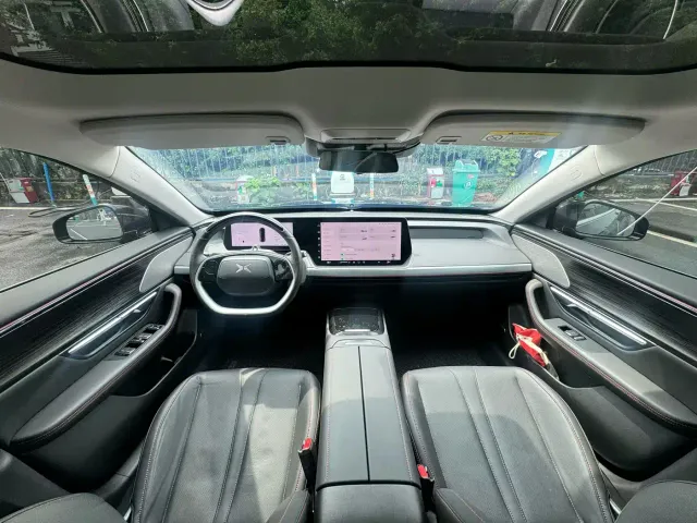 Xpeng P7 — Фото автомобиля 5