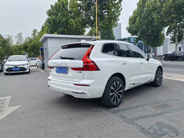Volvo XC60 — Фото автомобиля 12