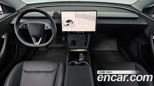 Tesla Model 3 — Фото автомобиля 7