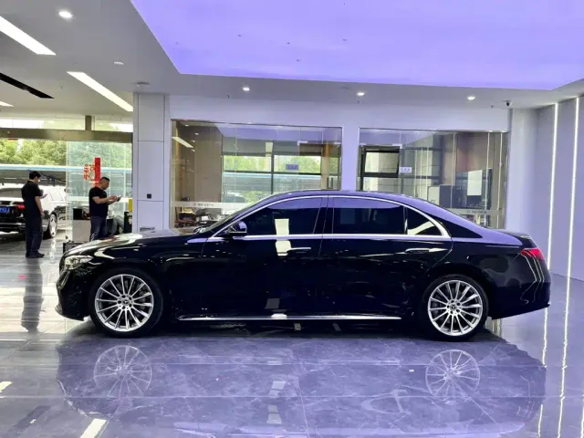 Mercedes-Benz S-Class — Фото автомобиля 3