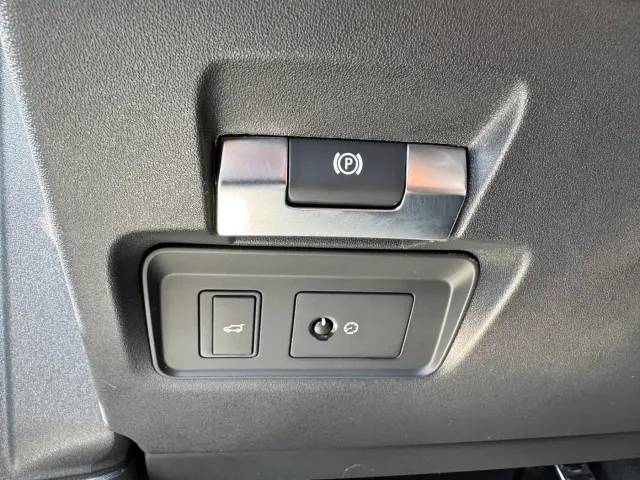 Land Rover Discovery Sport — Фото автомобиля 14