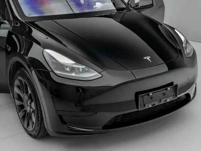 Tesla Model Y — Фото автомобиля 26
