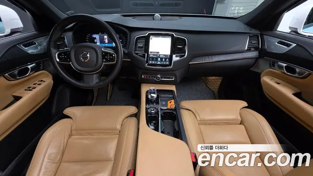 Volvo XC90 — Фото автомобиля 10